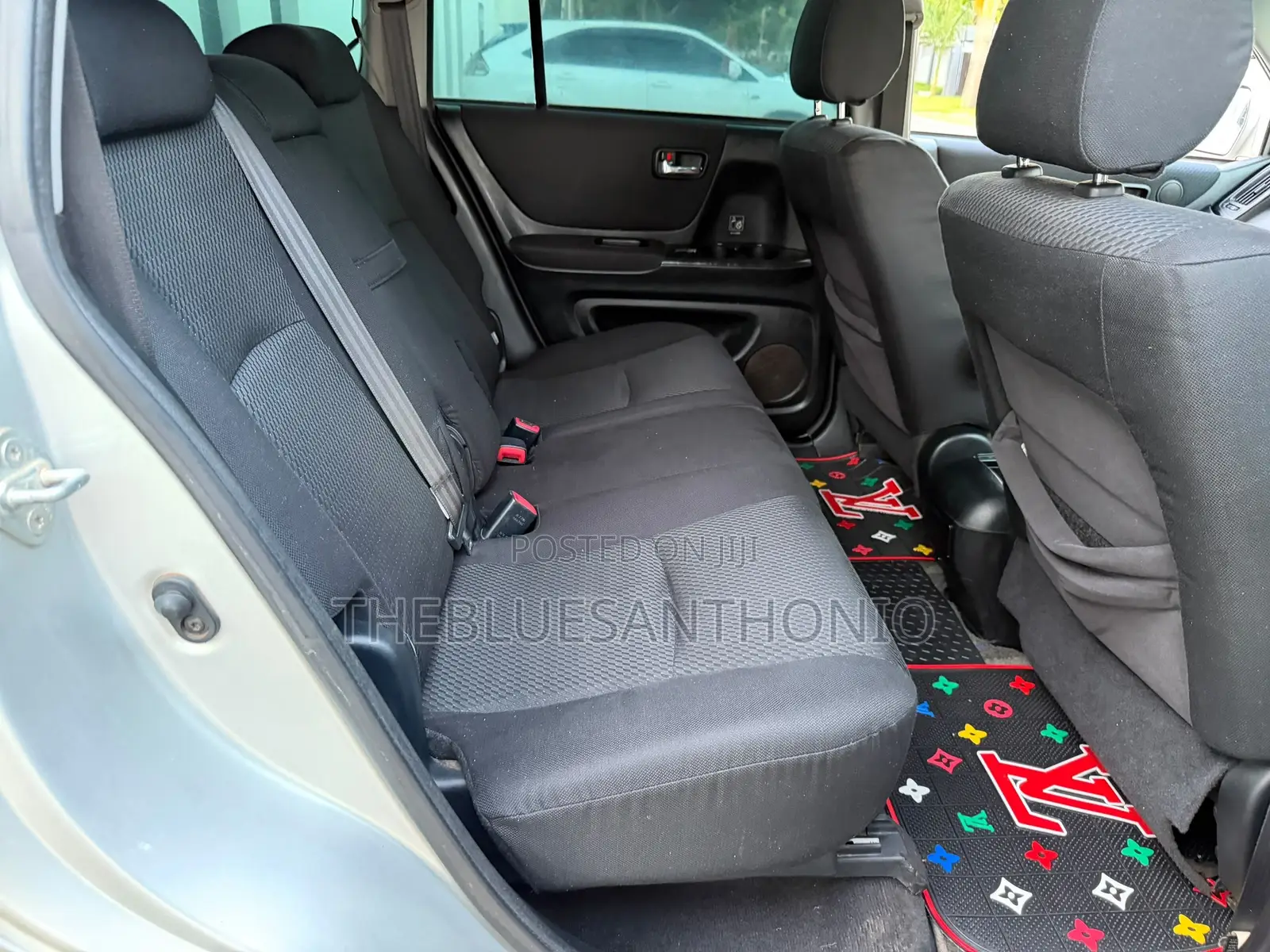 Toyota Kluger 2005 Gold