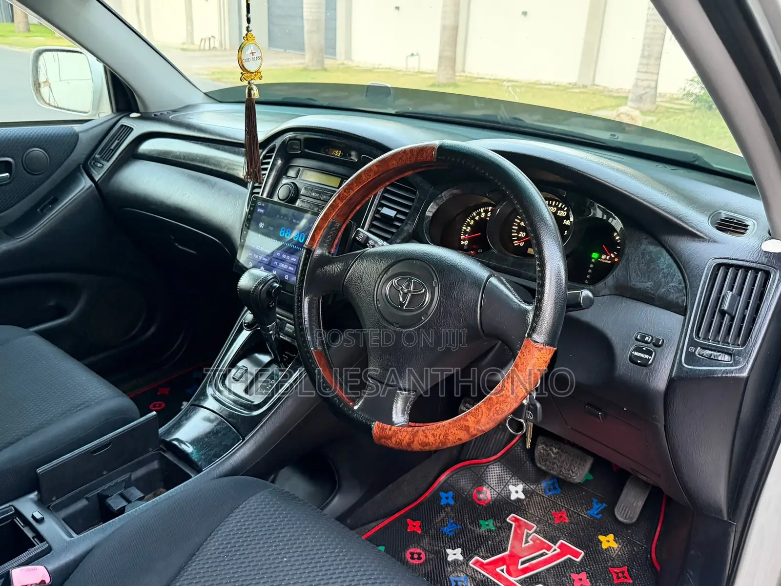 Toyota Kluger 2005 Gold