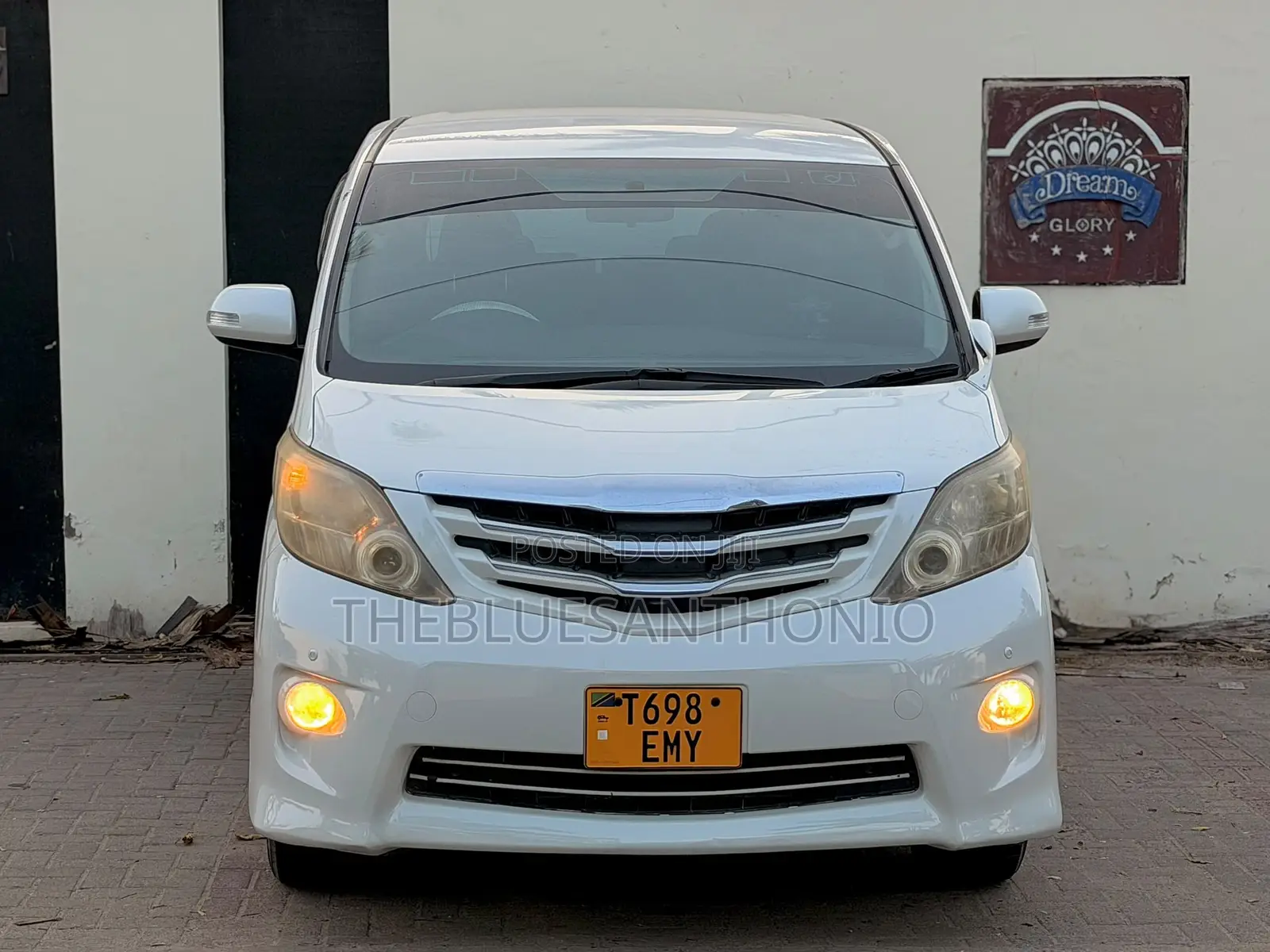 Toyota Alphard 2.4 Petrol AWD 2010 Pearl