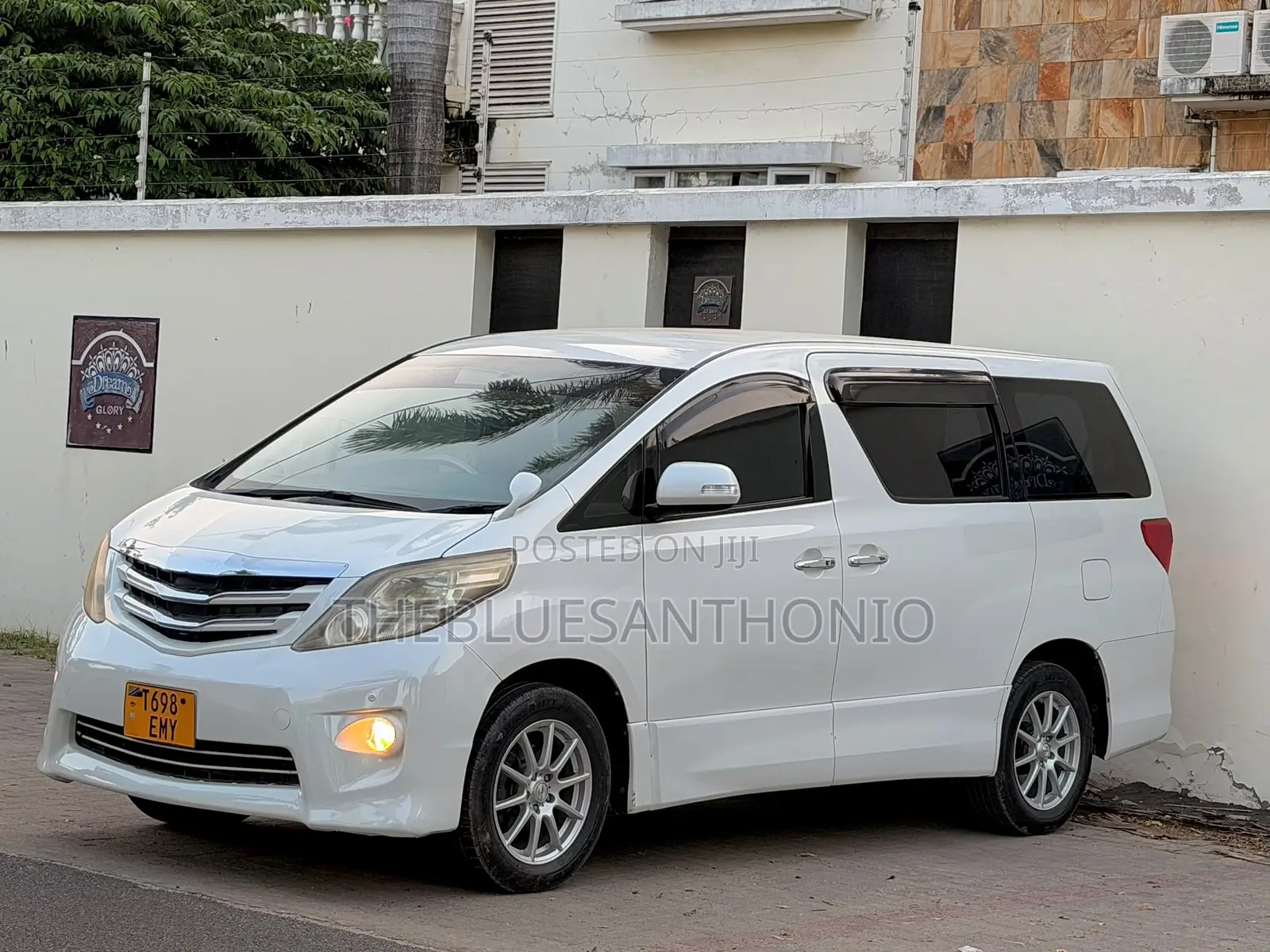 Toyota Alphard 2.4 Petrol AWD 2010 Pearl