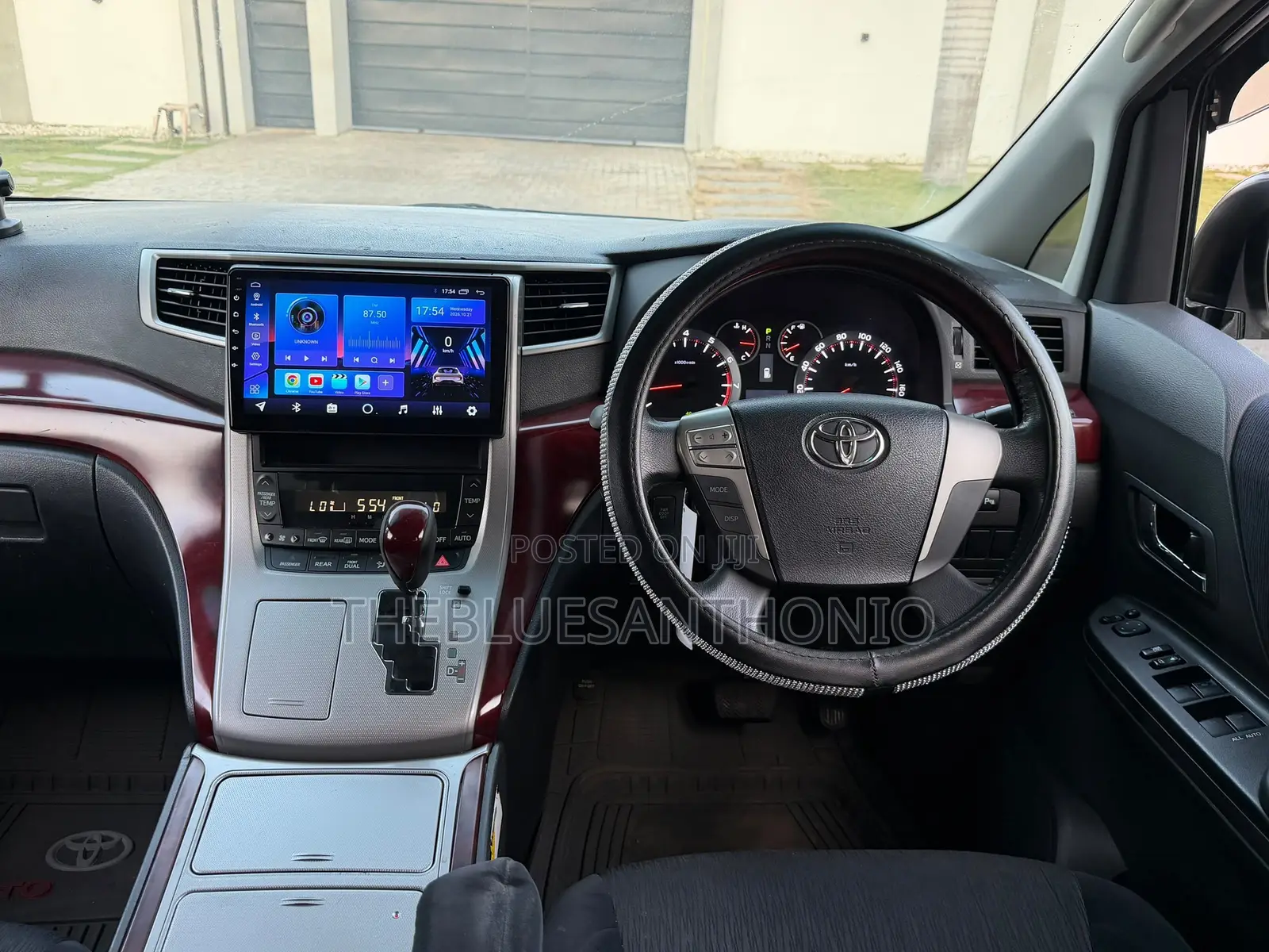 Toyota Alphard 2.4 Petrol AWD 2010 Pearl