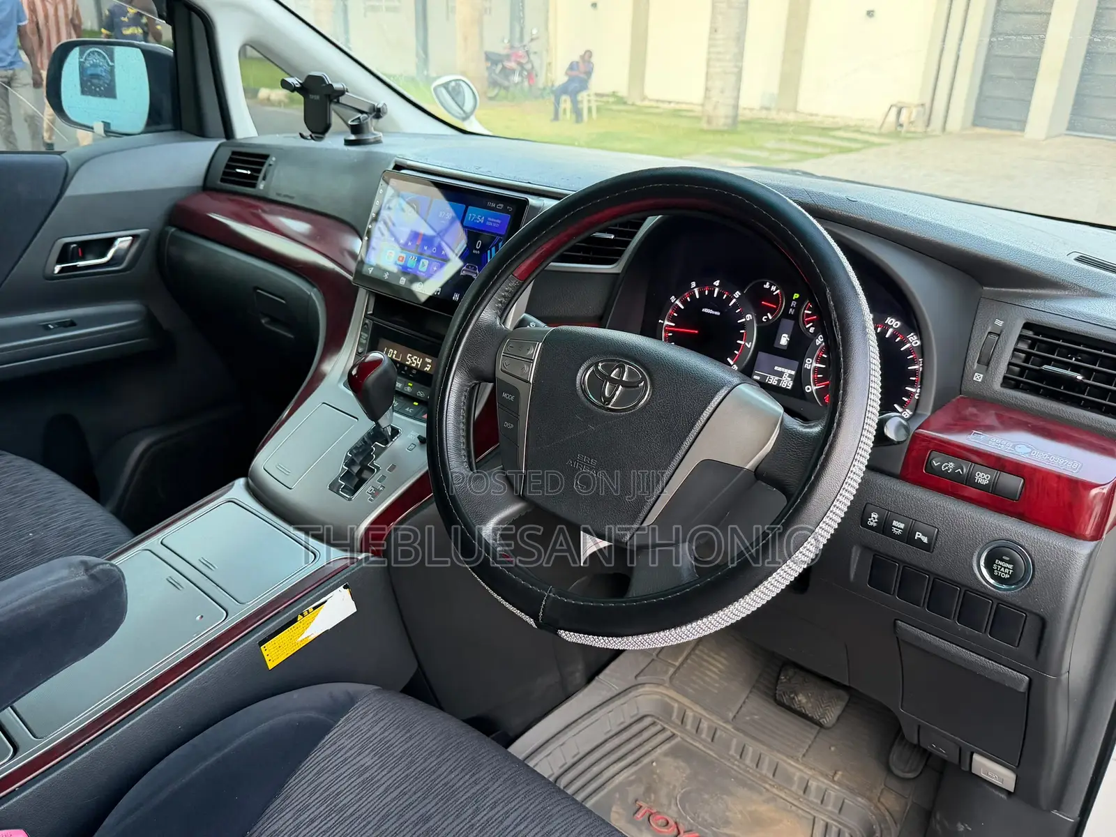 Toyota Alphard 2.4 Petrol AWD 2010 Pearl