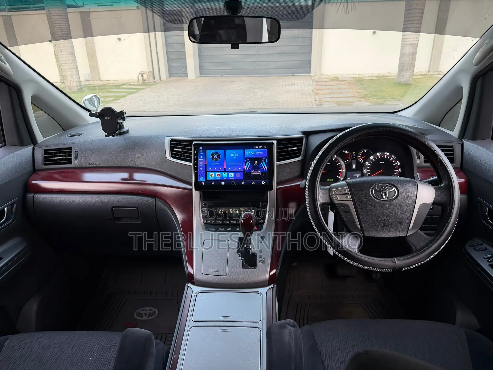 Toyota Alphard 2.4 Petrol AWD 2010 Pearl
