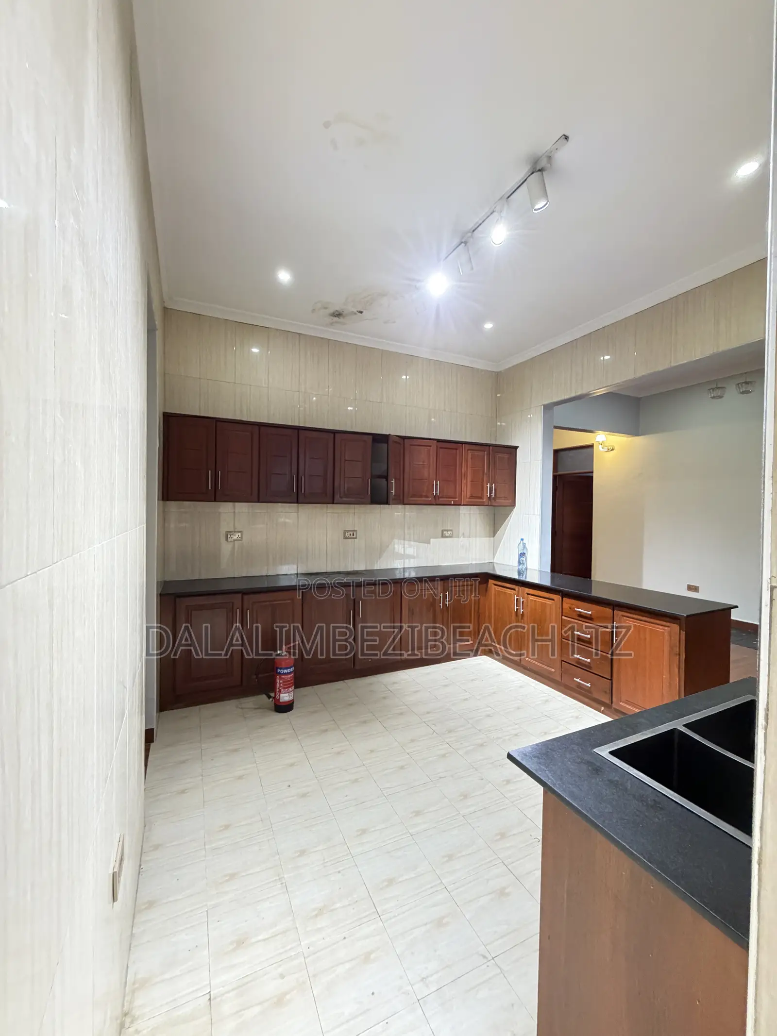 3bdrm House in Goba Center for rent