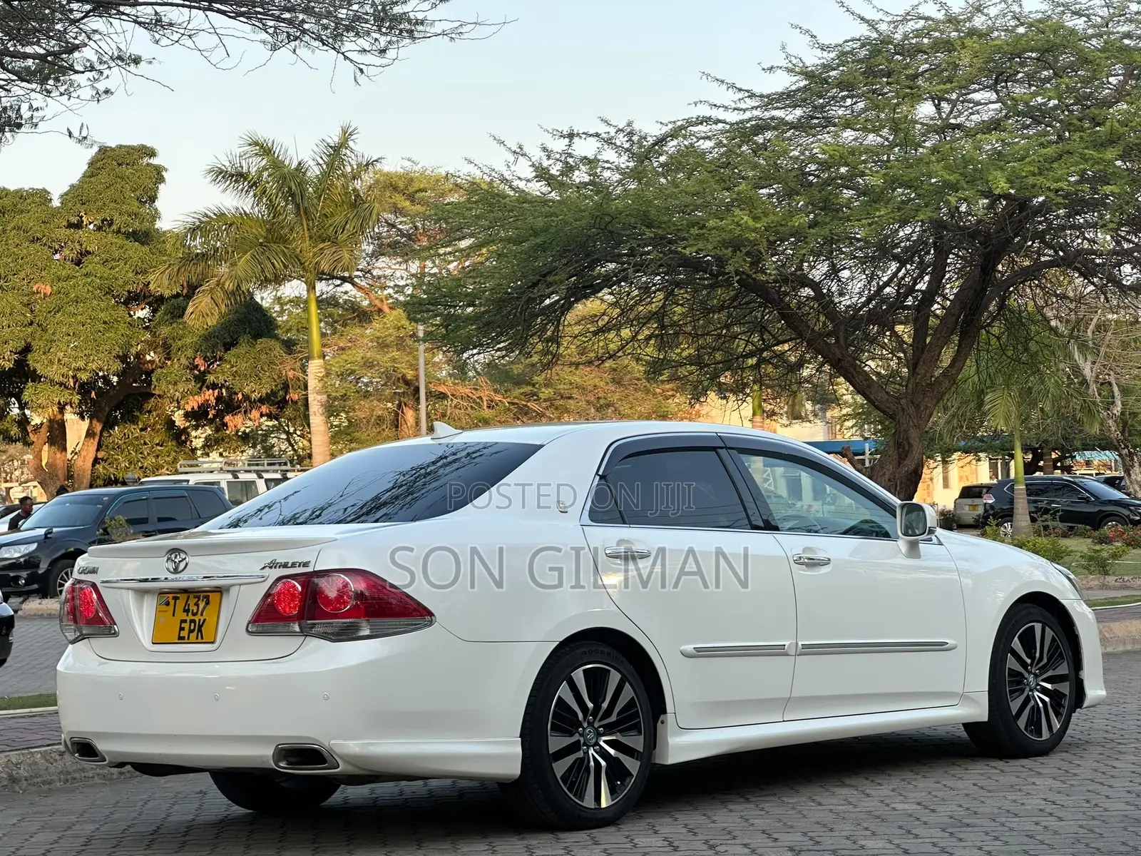 Toyota Crown 2011 Pearl