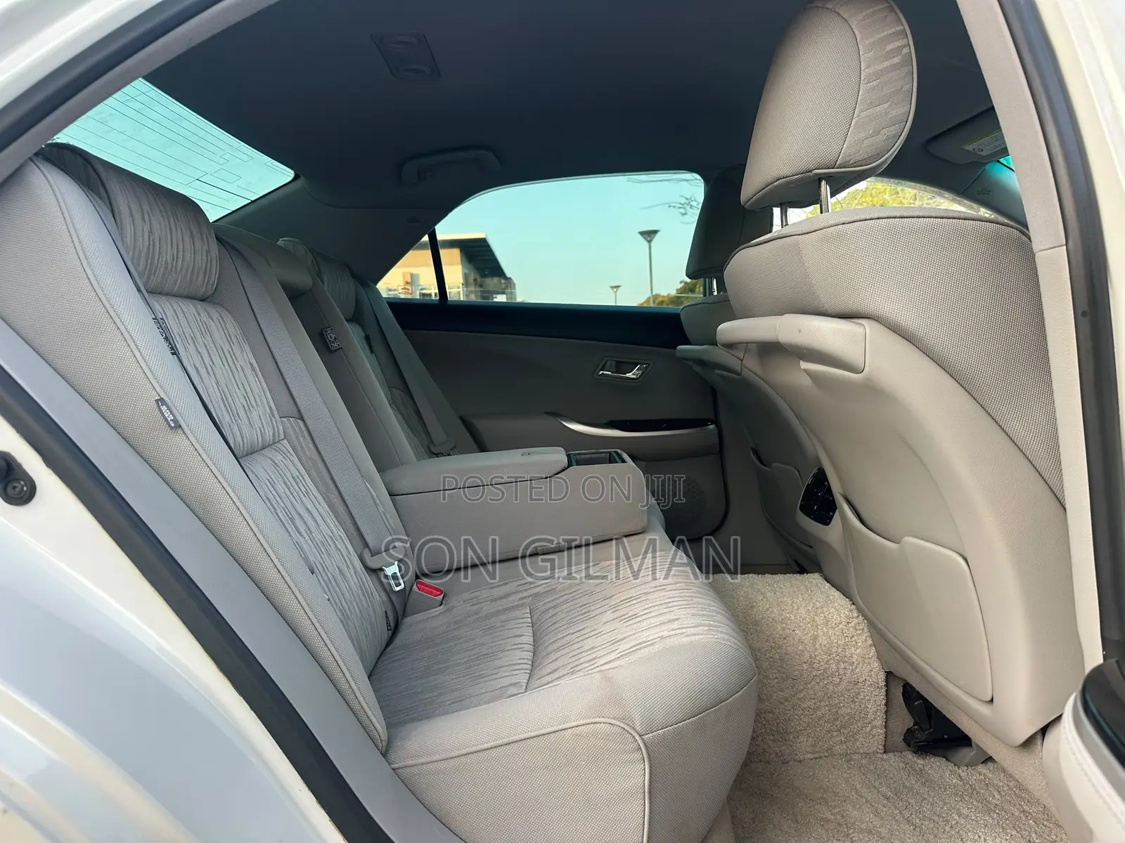 Toyota Crown 2011 Pearl