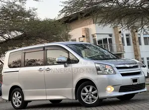 Toyota Noah 2008 Silver
