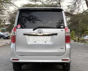 Toyota Noah 2008 Silver