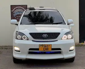 Toyota Harrier 2006 White