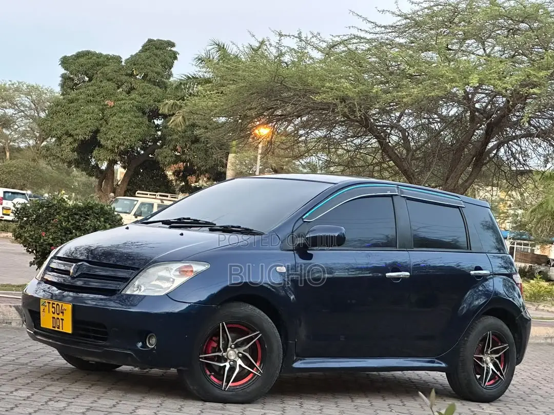 Toyota IST 2005 Blue