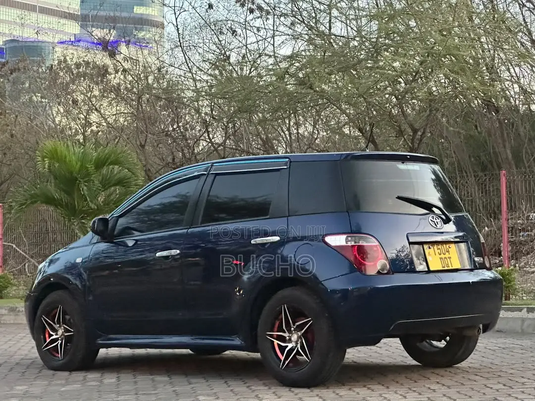 Toyota IST 2005 Blue