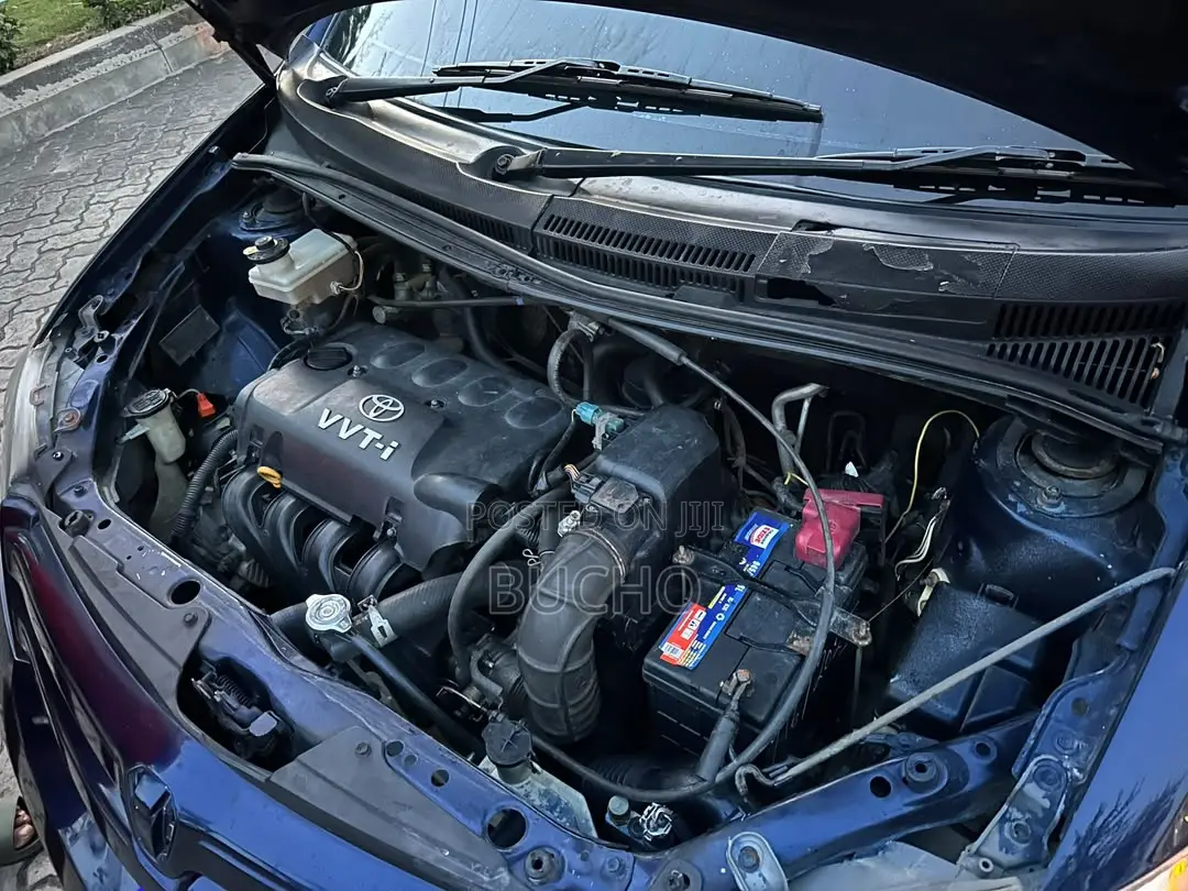 Toyota IST 2005 Blue