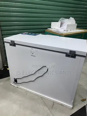 Hisense Freezer 300L Single Door Large Space