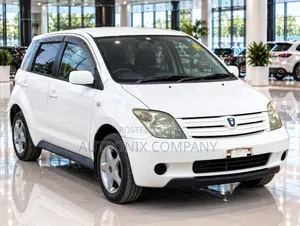 Toyota IST 2003 Off white
