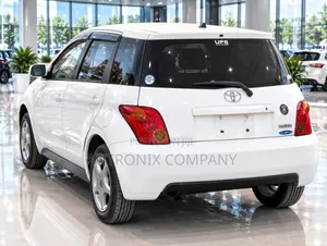 Toyota IST 2003 Off white