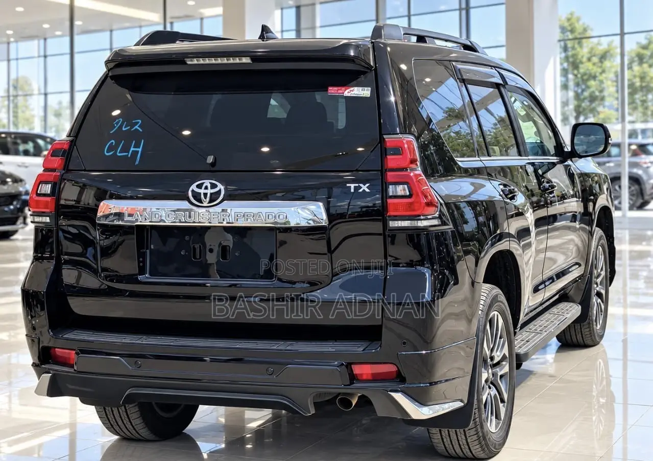 Toyota Land Cruiser Prado 2.8 2023 Black