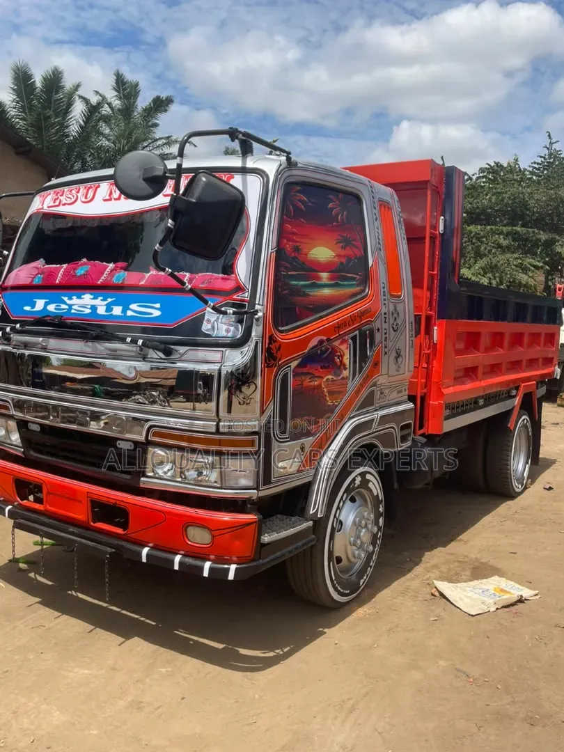 Fuso Tipper 6d17