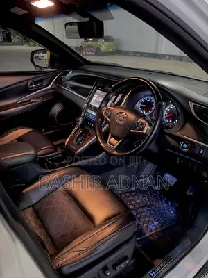 Toyota Harrier 2.0 2016 Pearl