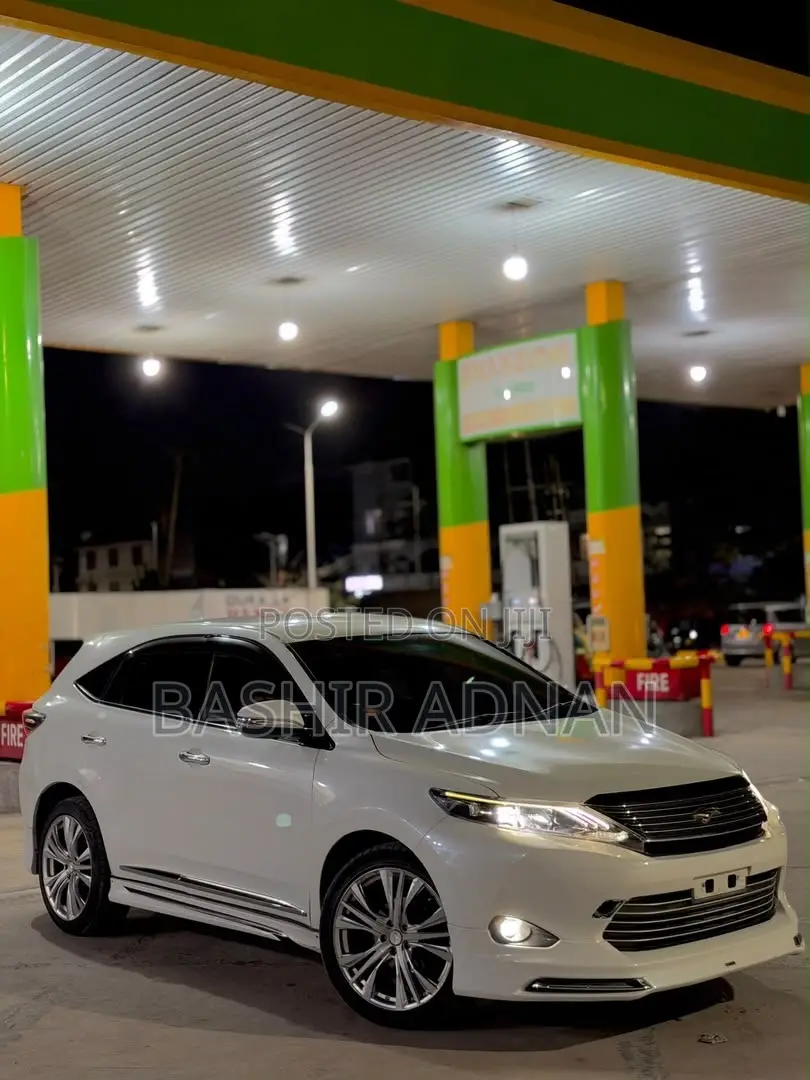 Toyota Harrier 2.0 2016 Pearl