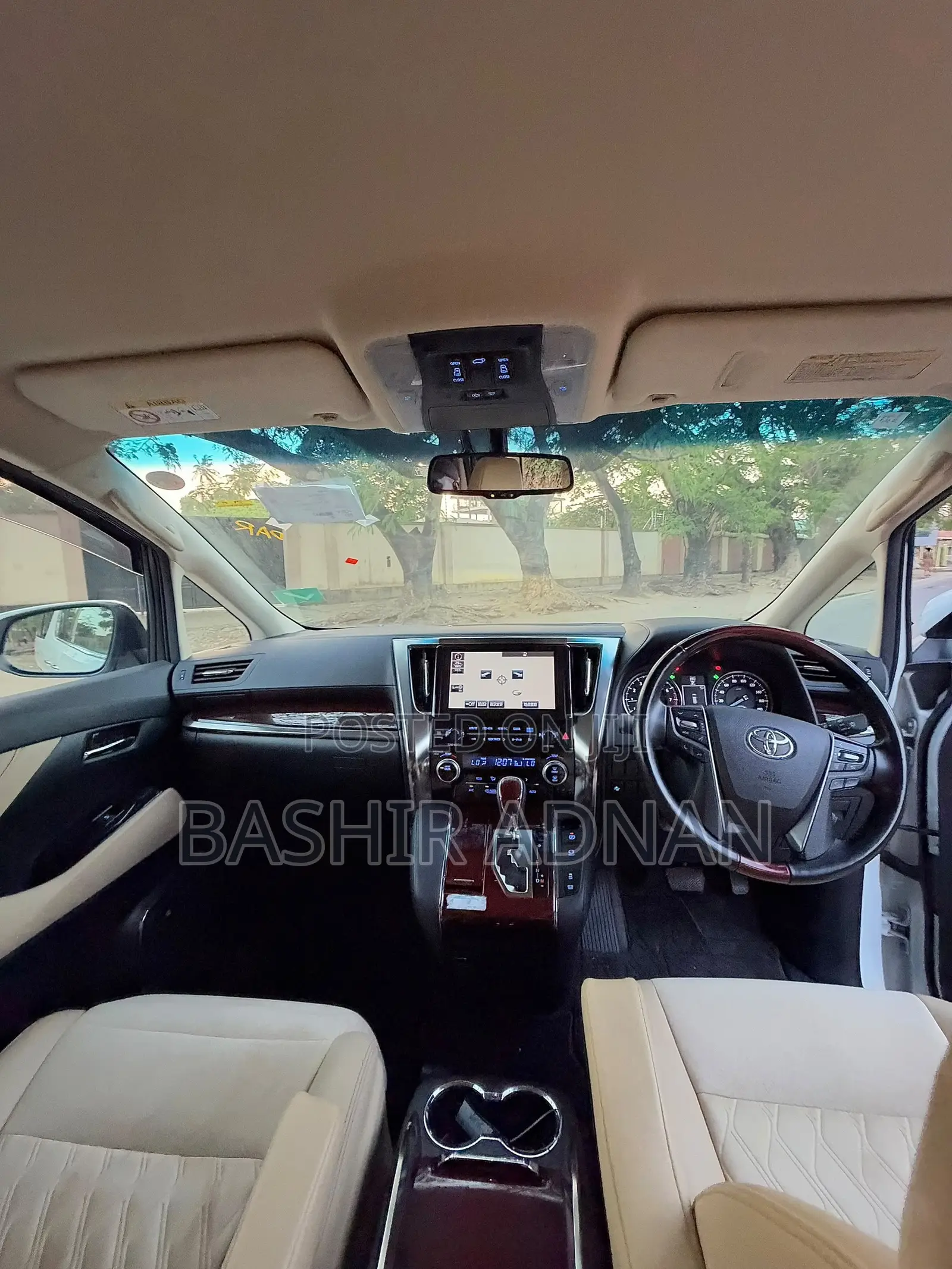 Toyota Vellfire 2.5 Z 2017 White