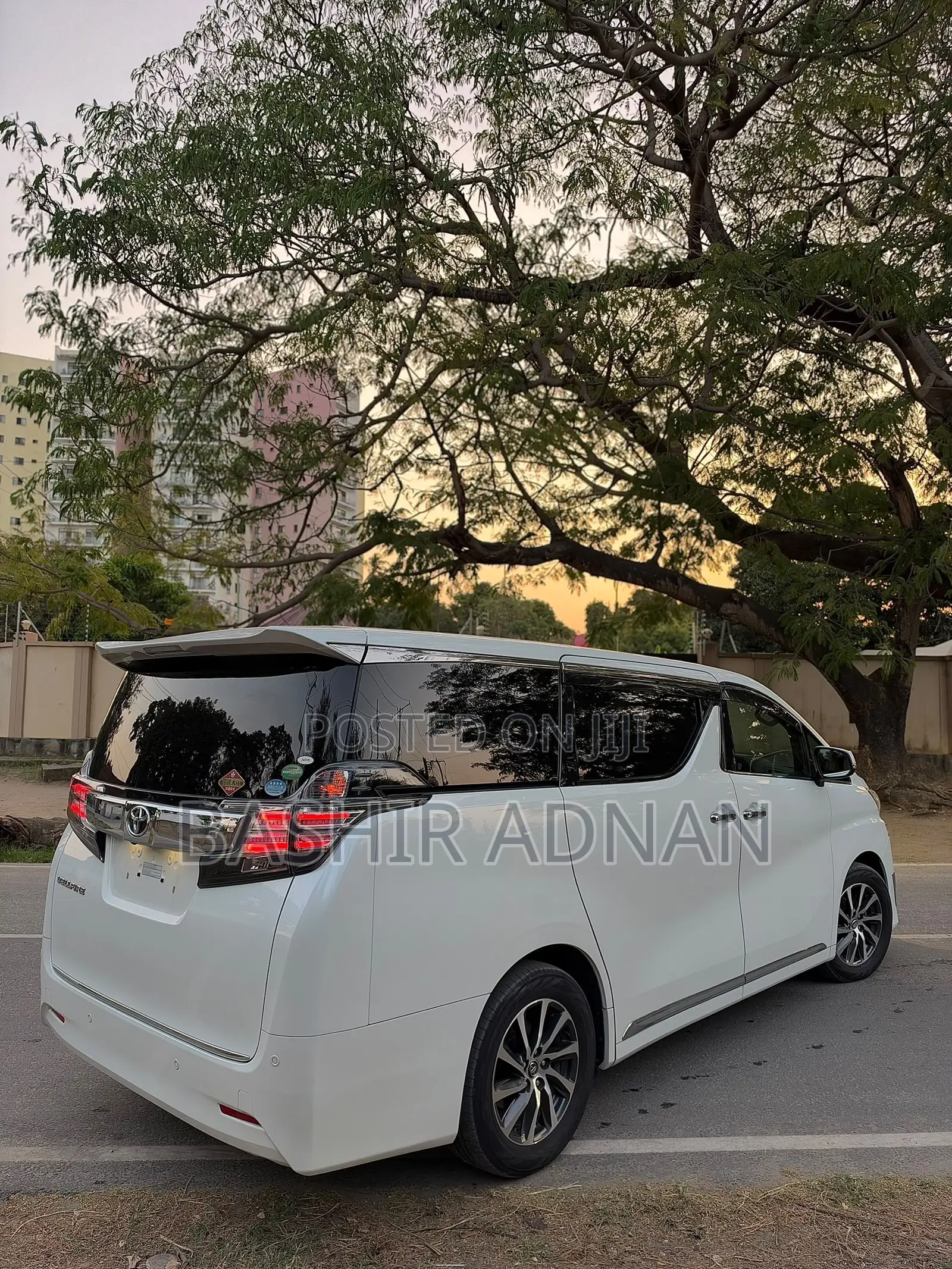 Toyota Vellfire 2.5 Z 2017 White