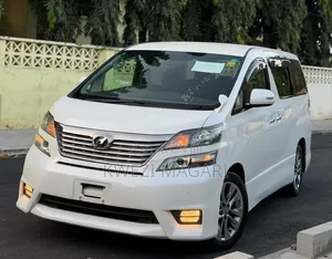 Toyota Vellfire 2011 White