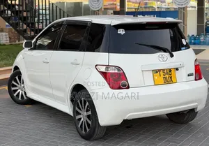Toyota IST 2005 White