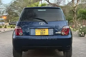 Toyota IST 2004 Blue