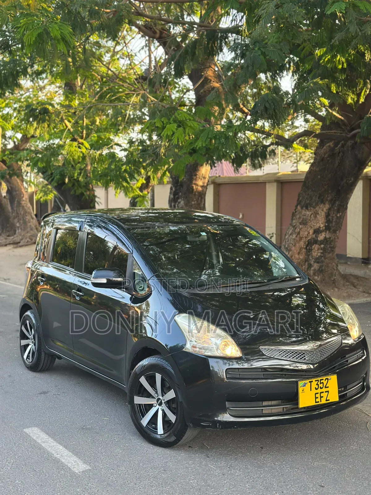 Toyota Ractis 2008 Black
