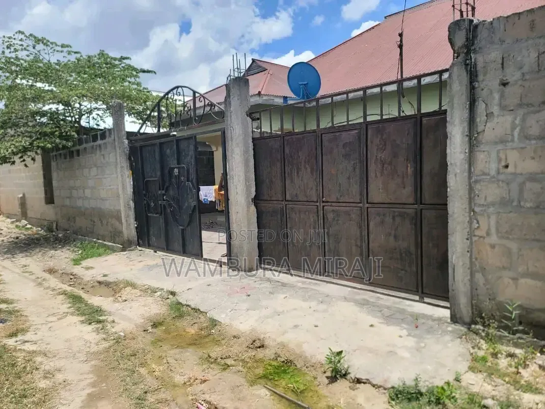 Furnished 6bdrm Block of Flats in Nyumba, Ukonga for sale