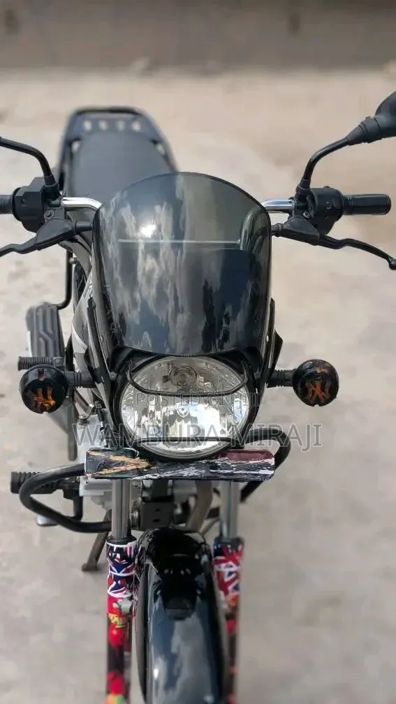 Bajaj Boxer 125 2026 Black