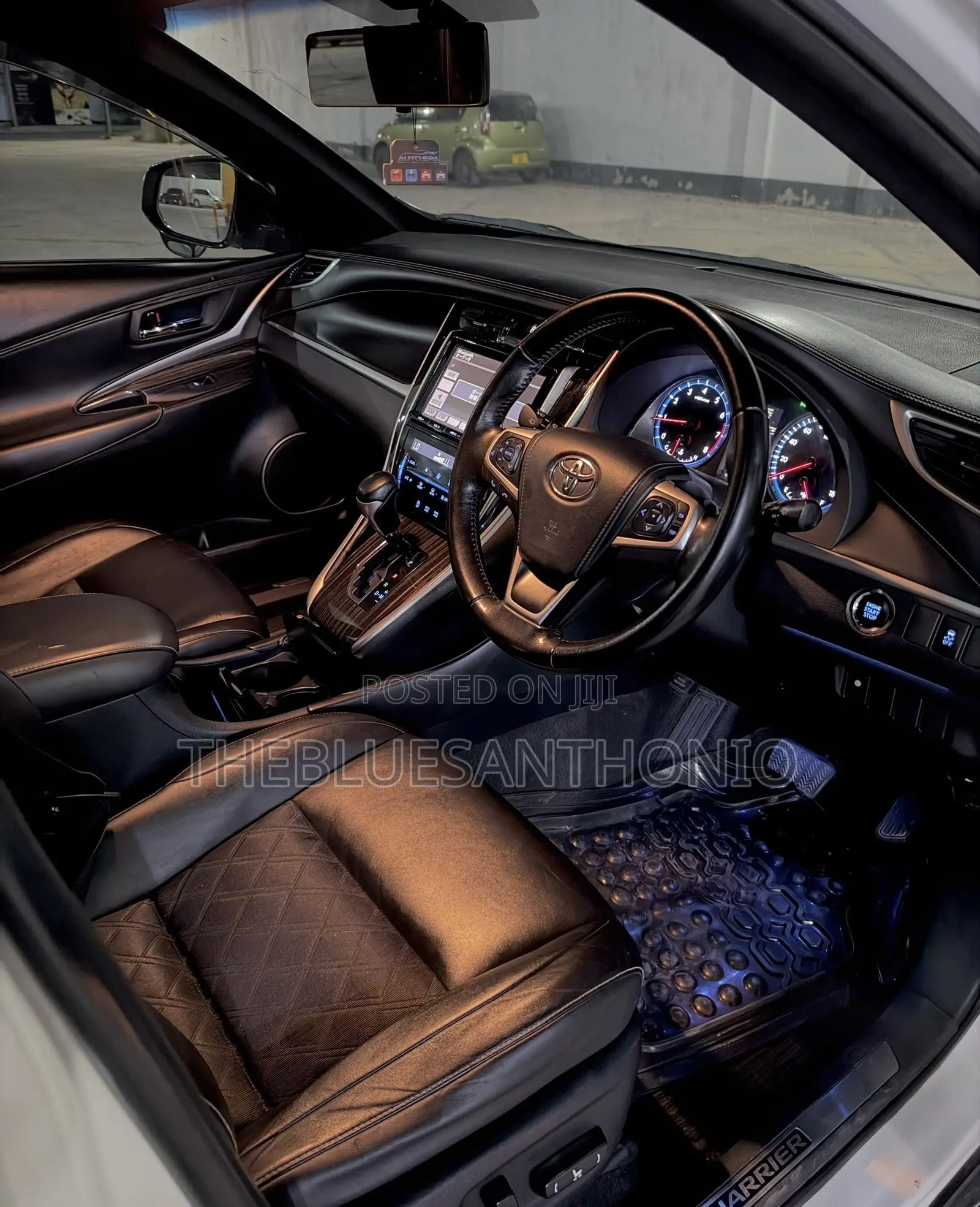 Toyota Harrier 2.0 2016 Pearl