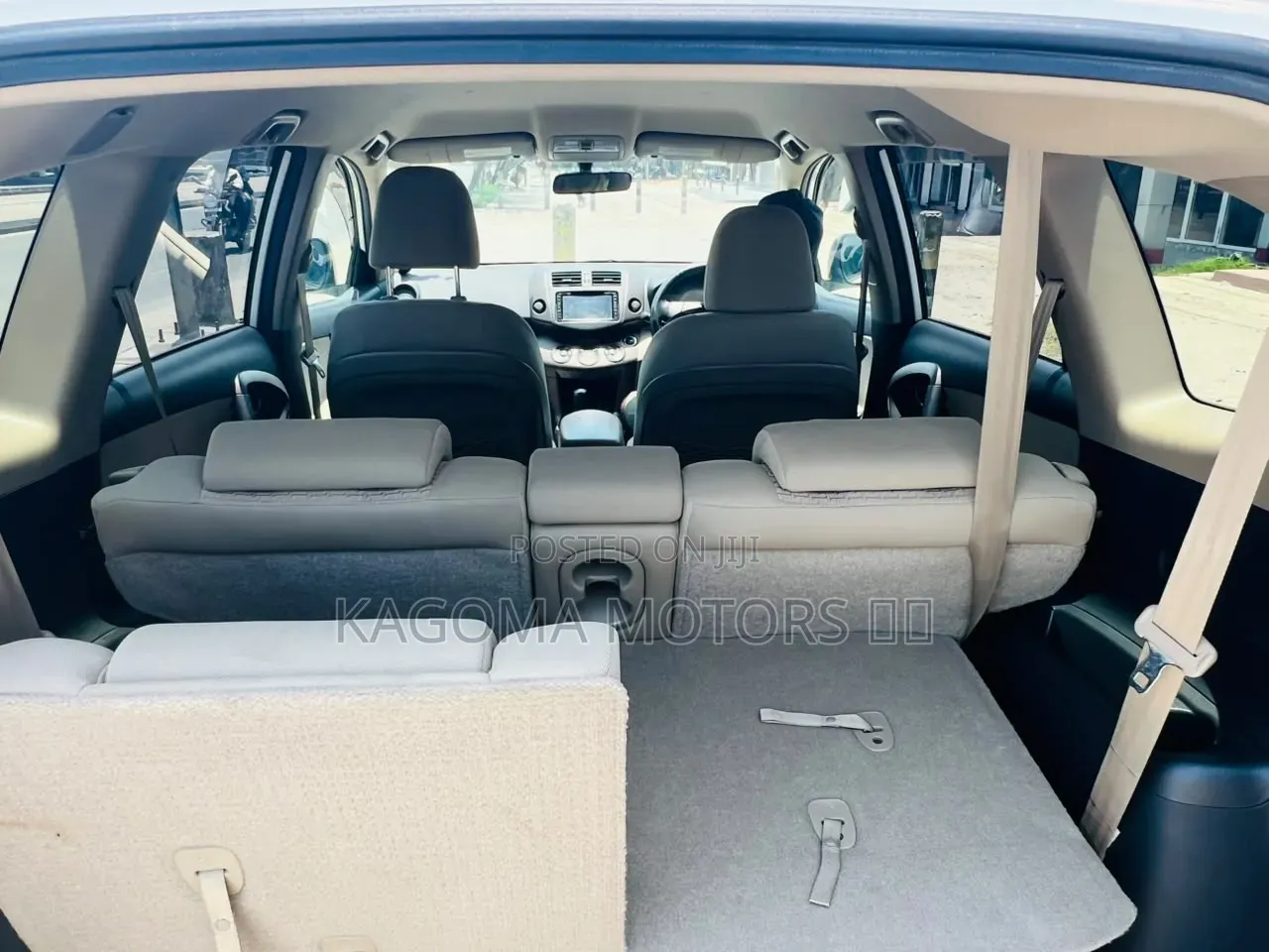 Toyota Vanguard 2009 White