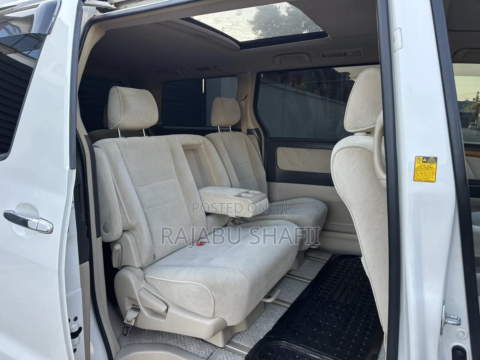 Toyota Alphard 2.4 Petrol FWD 2007 White