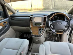 Toyota Alphard 2.4 Petrol FWD 2007 White