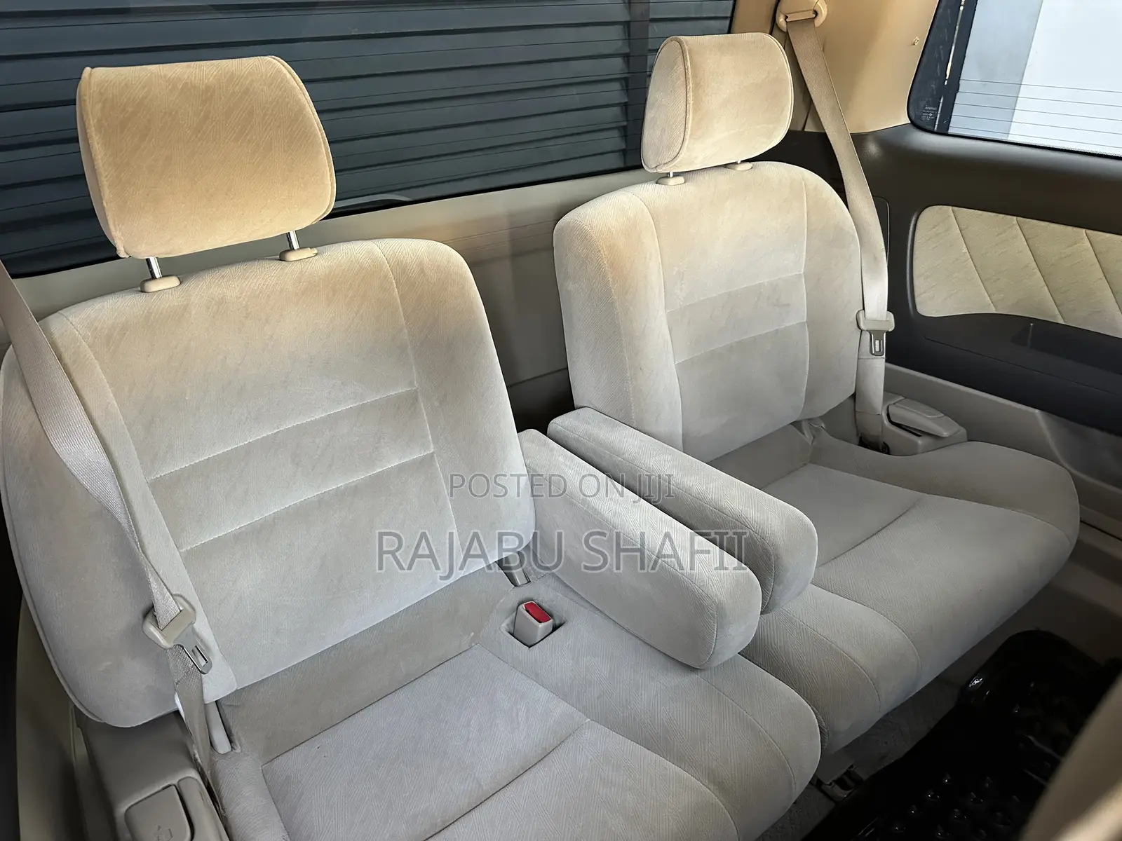 Toyota Alphard 2.4 Petrol FWD 2007 White