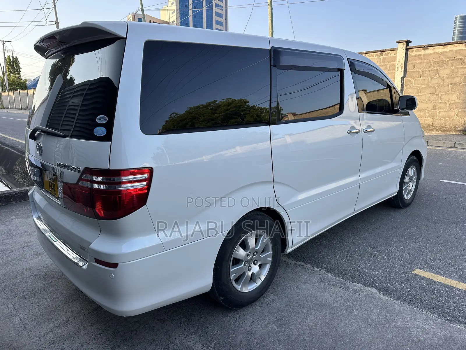 Toyota Alphard 2.4 Petrol FWD 2007 White