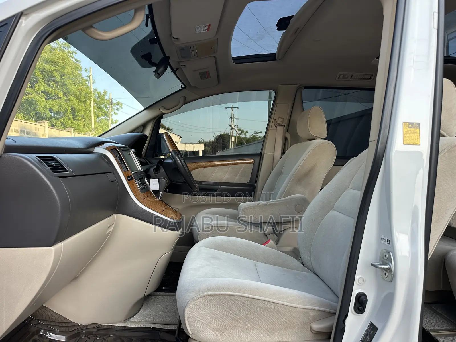 Toyota Alphard 2.4 Petrol FWD 2007 White