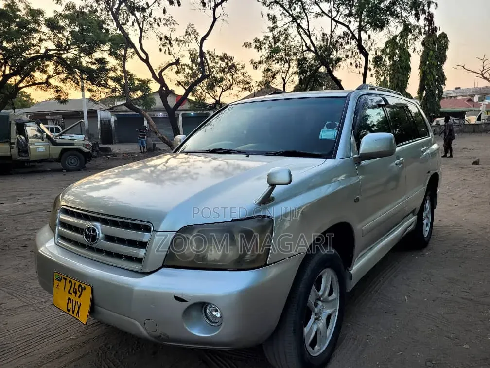 Toyota Kluger 2003 Silver