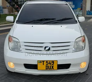 Toyota IST 2005 White