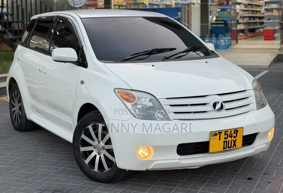 Toyota IST 2005 White