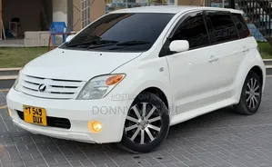 Toyota IST 2005 White