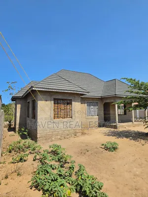 3bdrm House in Goba for sale