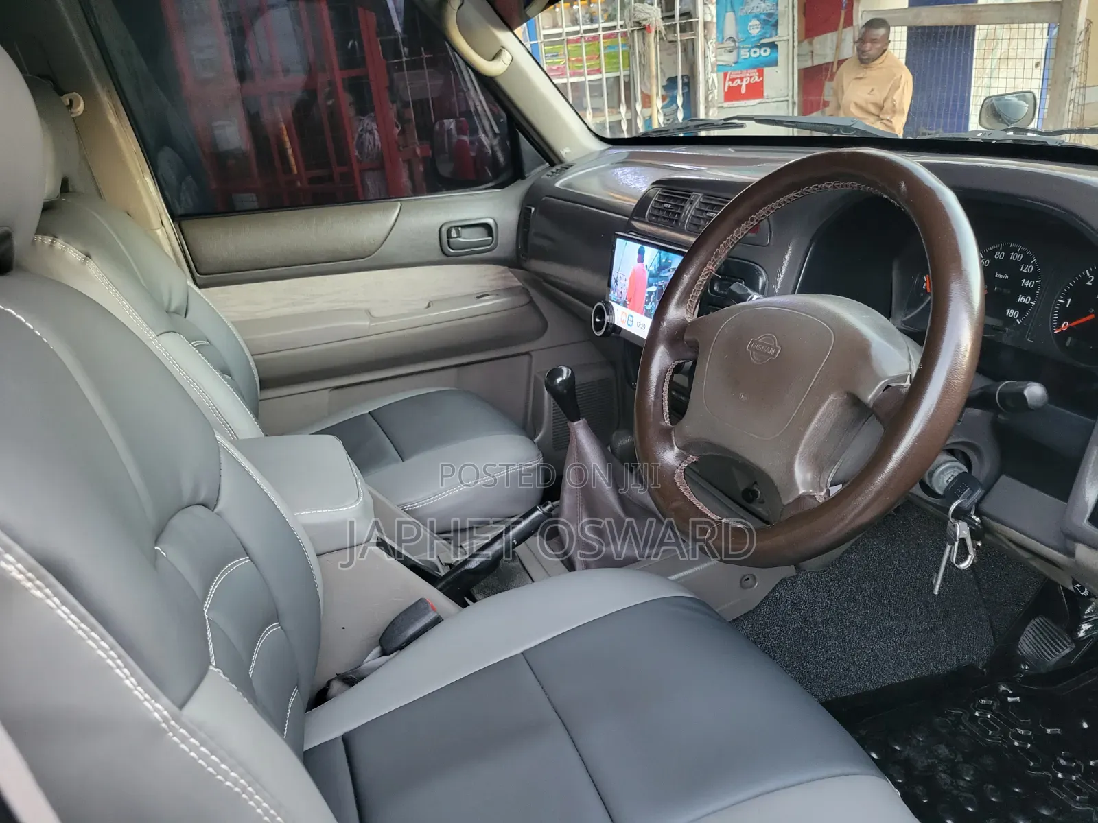 Nissan Patrol 2000 Gray
