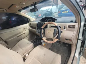 Toyota Raum 2002 Green