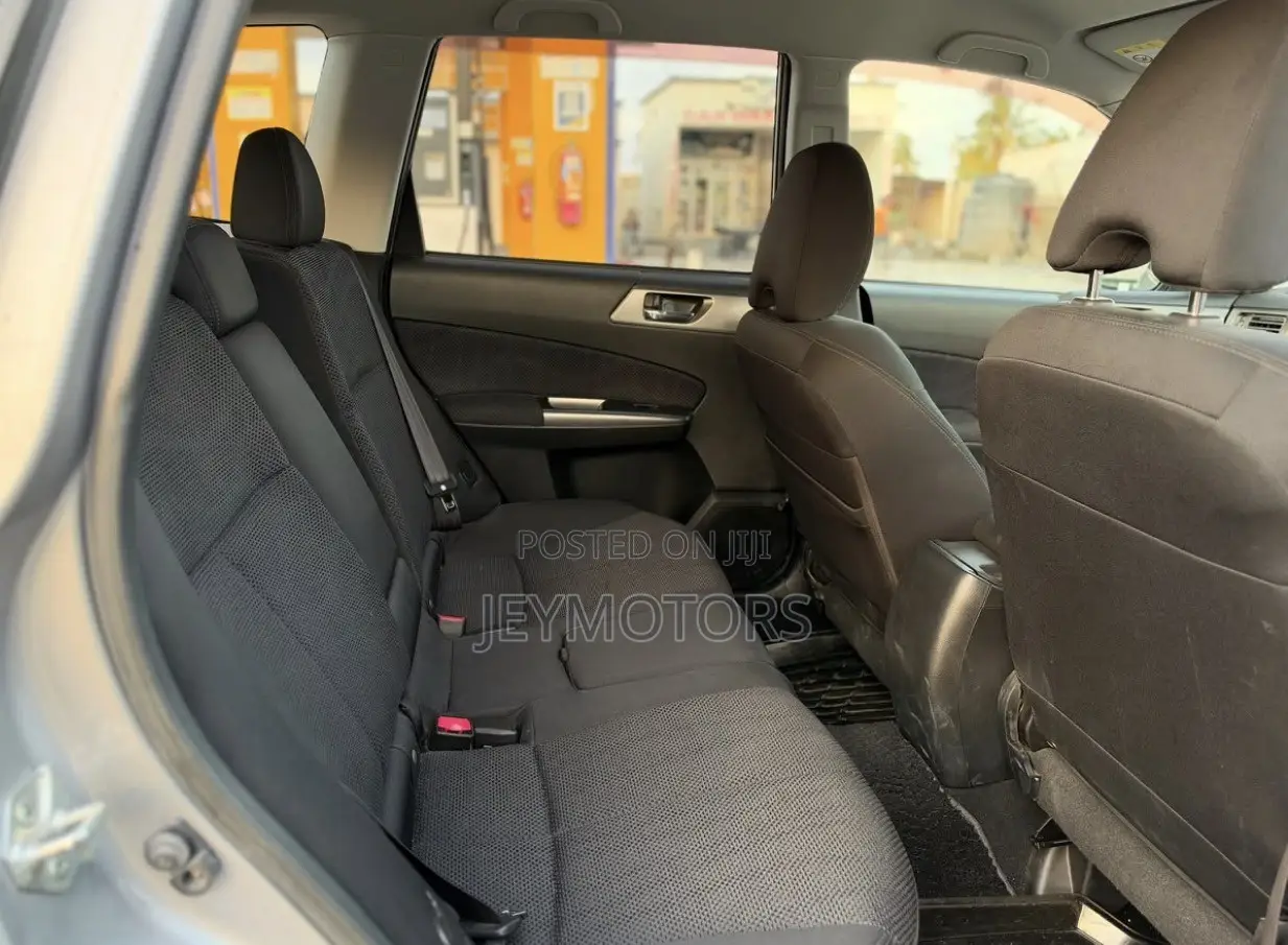 Subaru Forester 2011 Silver