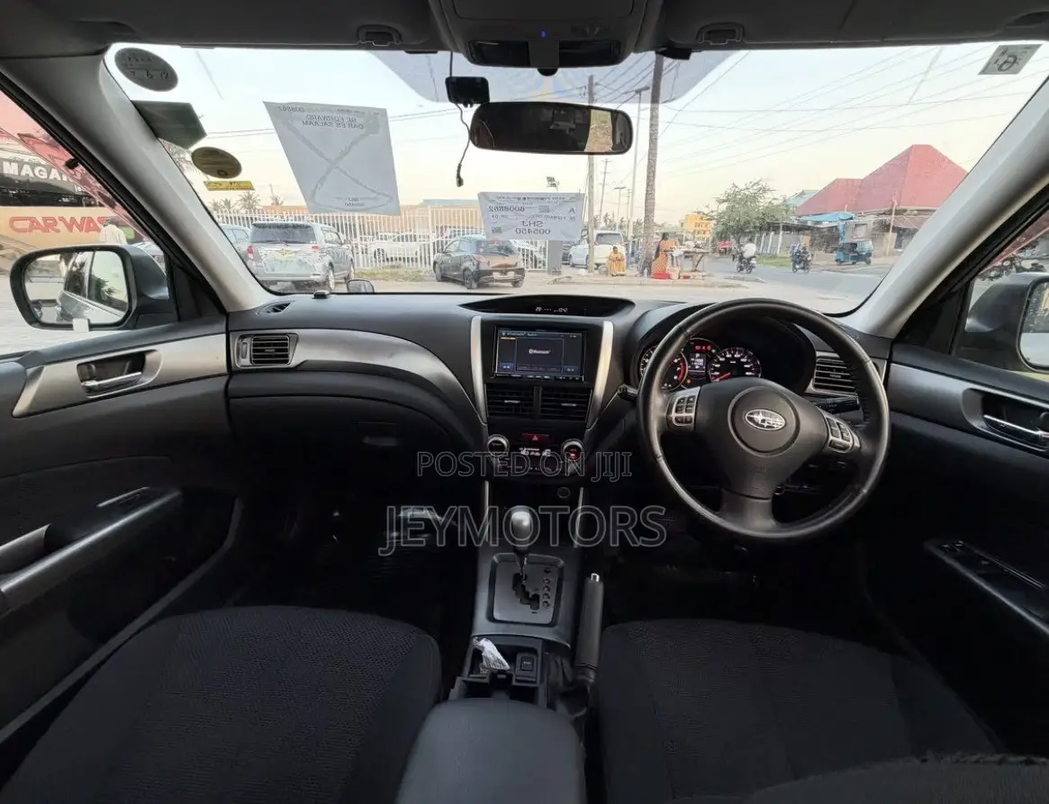 Subaru Forester 2011 Silver