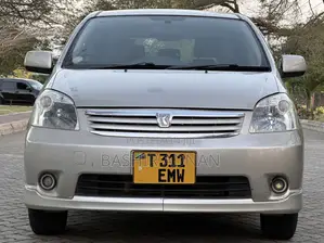 Toyota Raum 1.5 FWD 2006 Gray