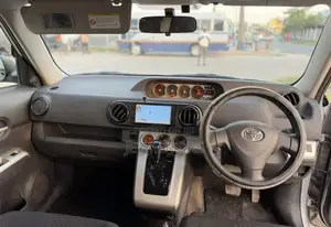 Toyota Corolla Rumion 2010 Silver