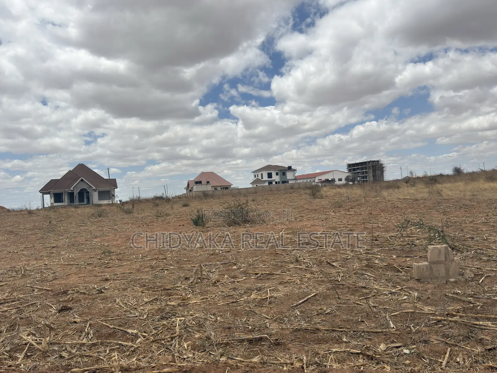 Kiwanja Kinauzwa Iyumbu Karibu Na Tume Ya Uchaguzi